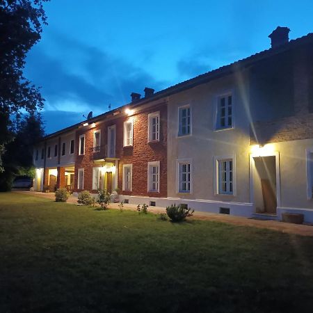 Guest House La Carolina Tigliole Ngoại thất bức ảnh