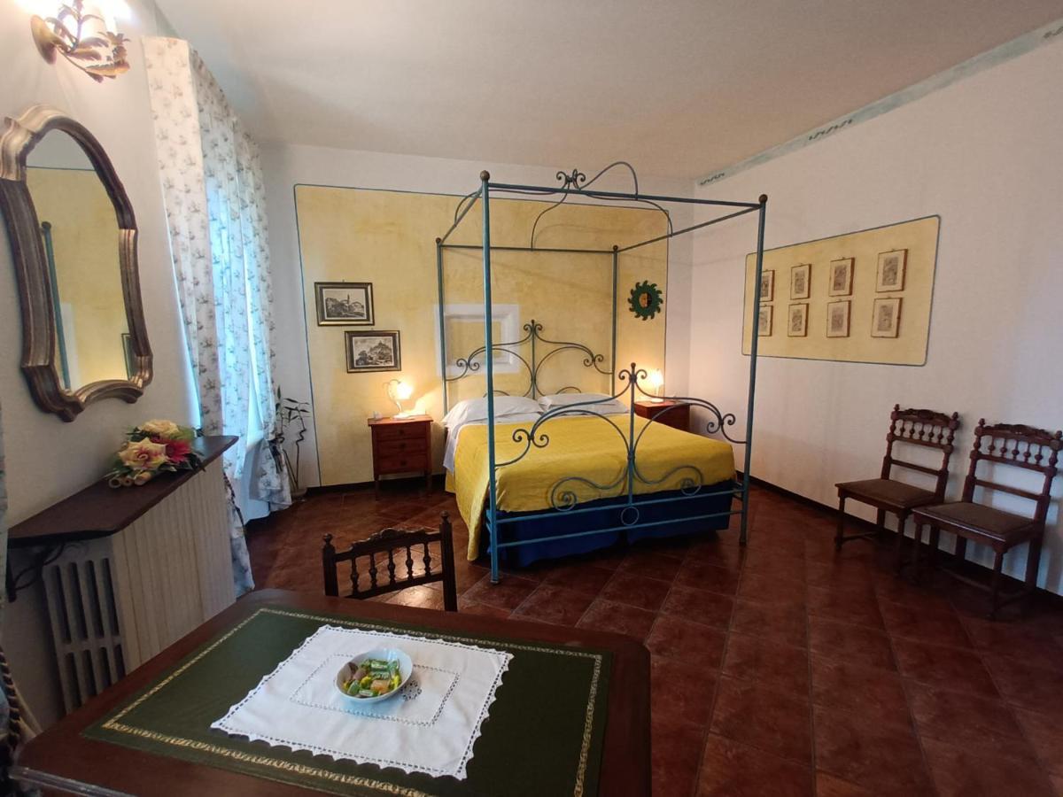 Guest House La Carolina Tigliole Ngoại thất bức ảnh