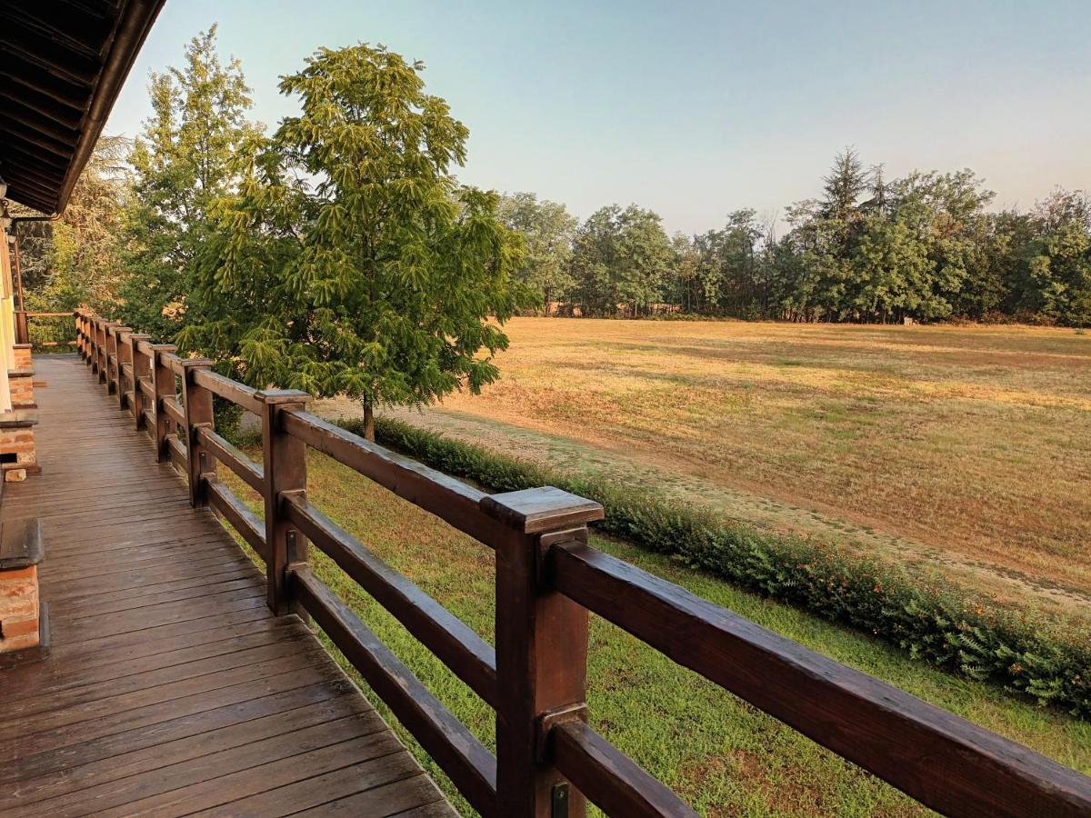 Guest House La Carolina Tigliole Ngoại thất bức ảnh