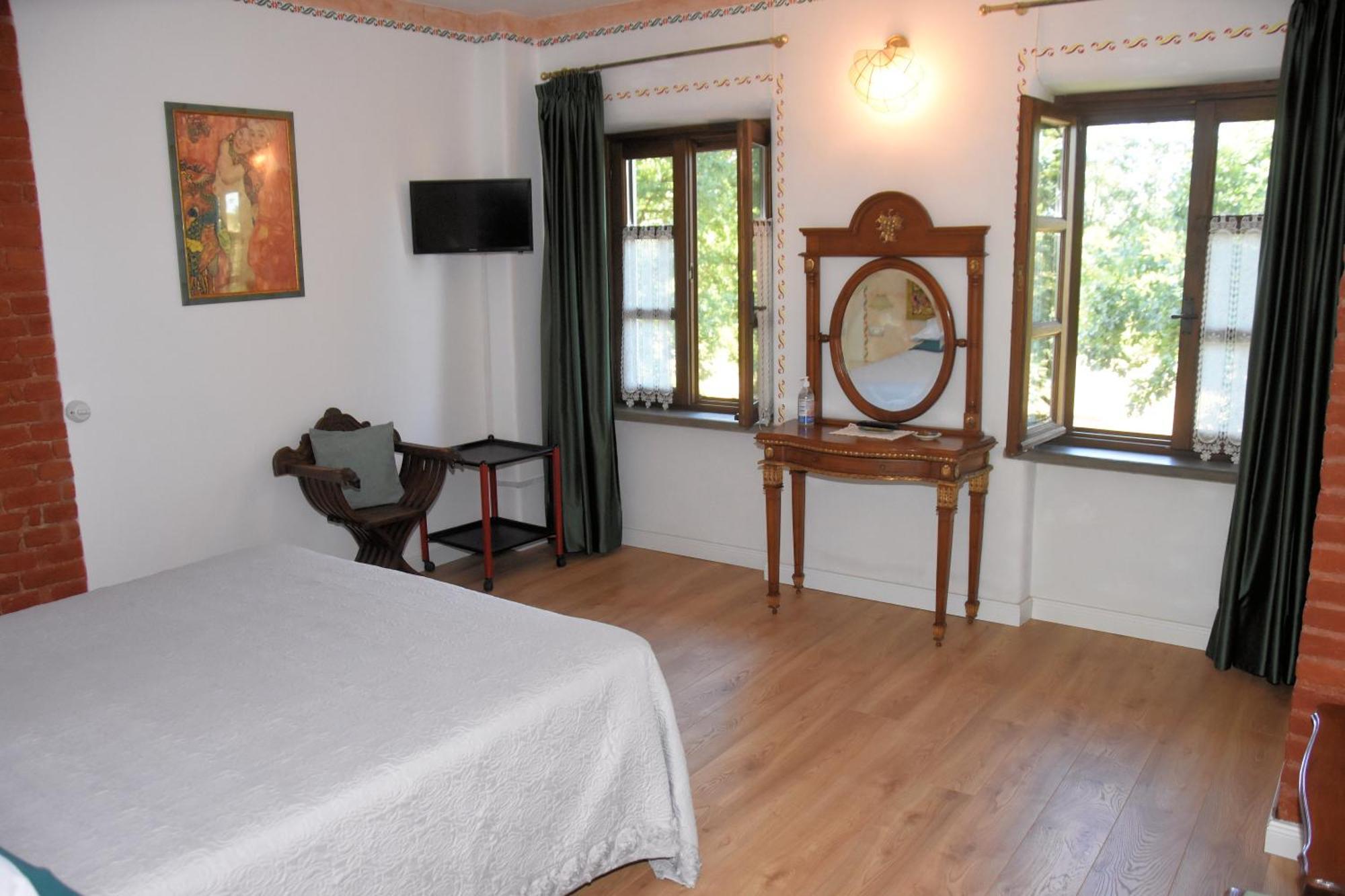 Guest House La Carolina Tigliole Ngoại thất bức ảnh