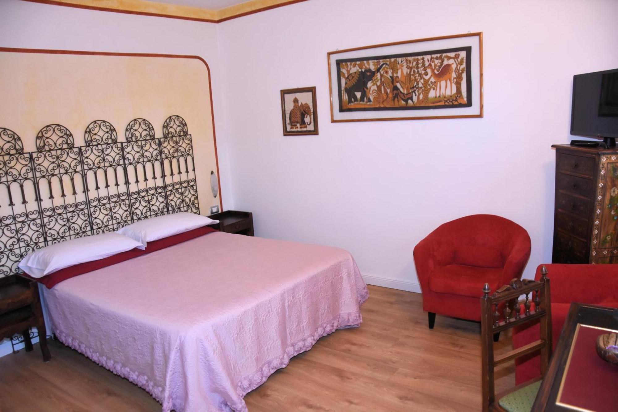 Guest House La Carolina Tigliole Ngoại thất bức ảnh