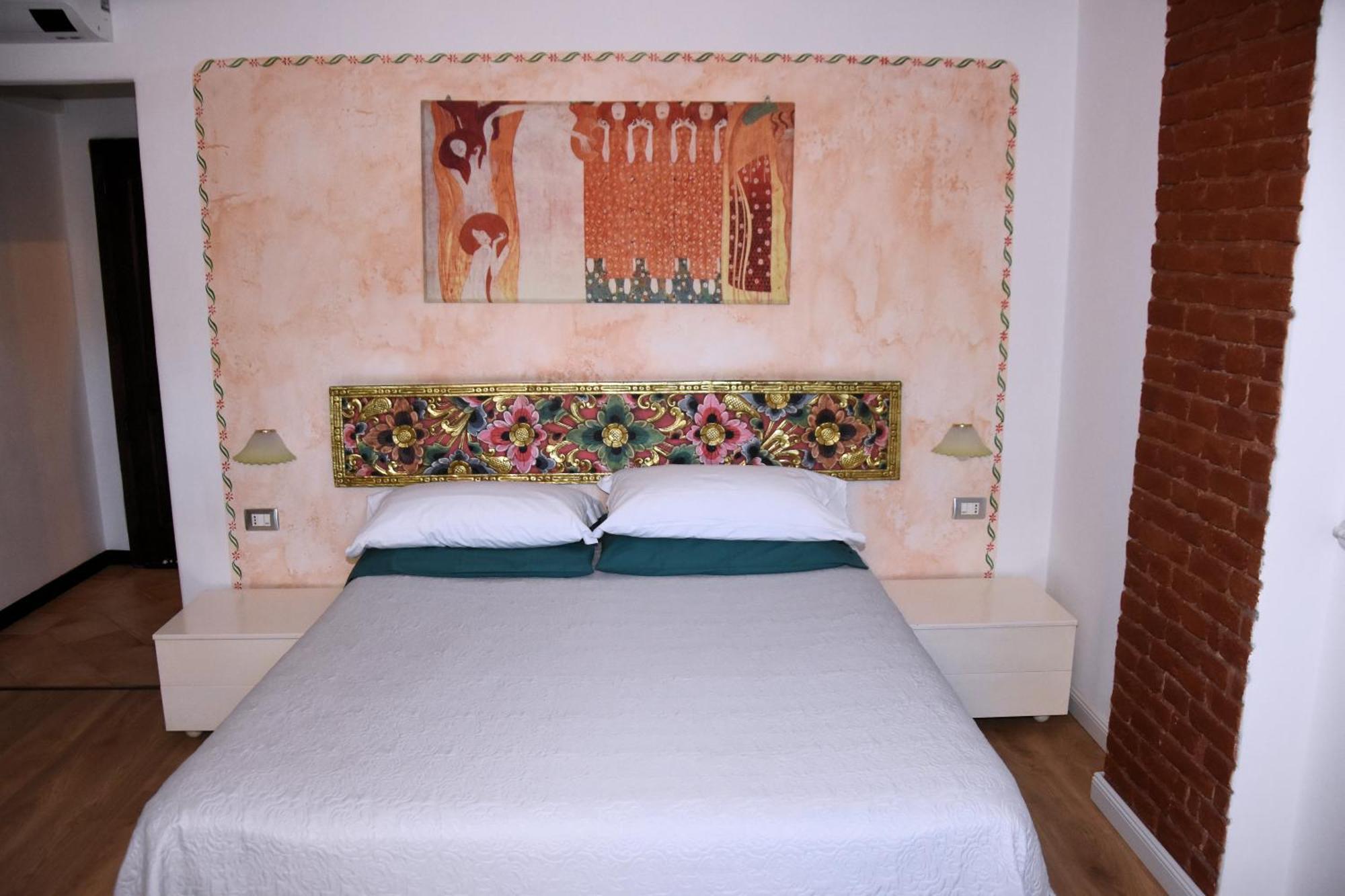 Guest House La Carolina Tigliole Ngoại thất bức ảnh